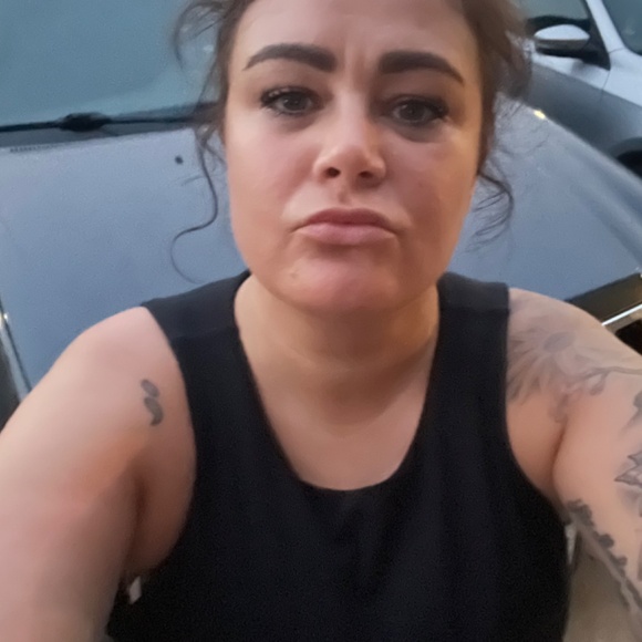 Meet your Posher, Jennifer - Picture 5 of 5